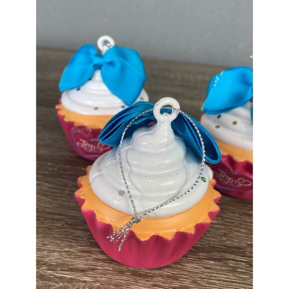 JoJo Siwa Cupcake & Bow Christmas Ornament Set of 3 Multicolor Ornaments - Picture 7 of 9